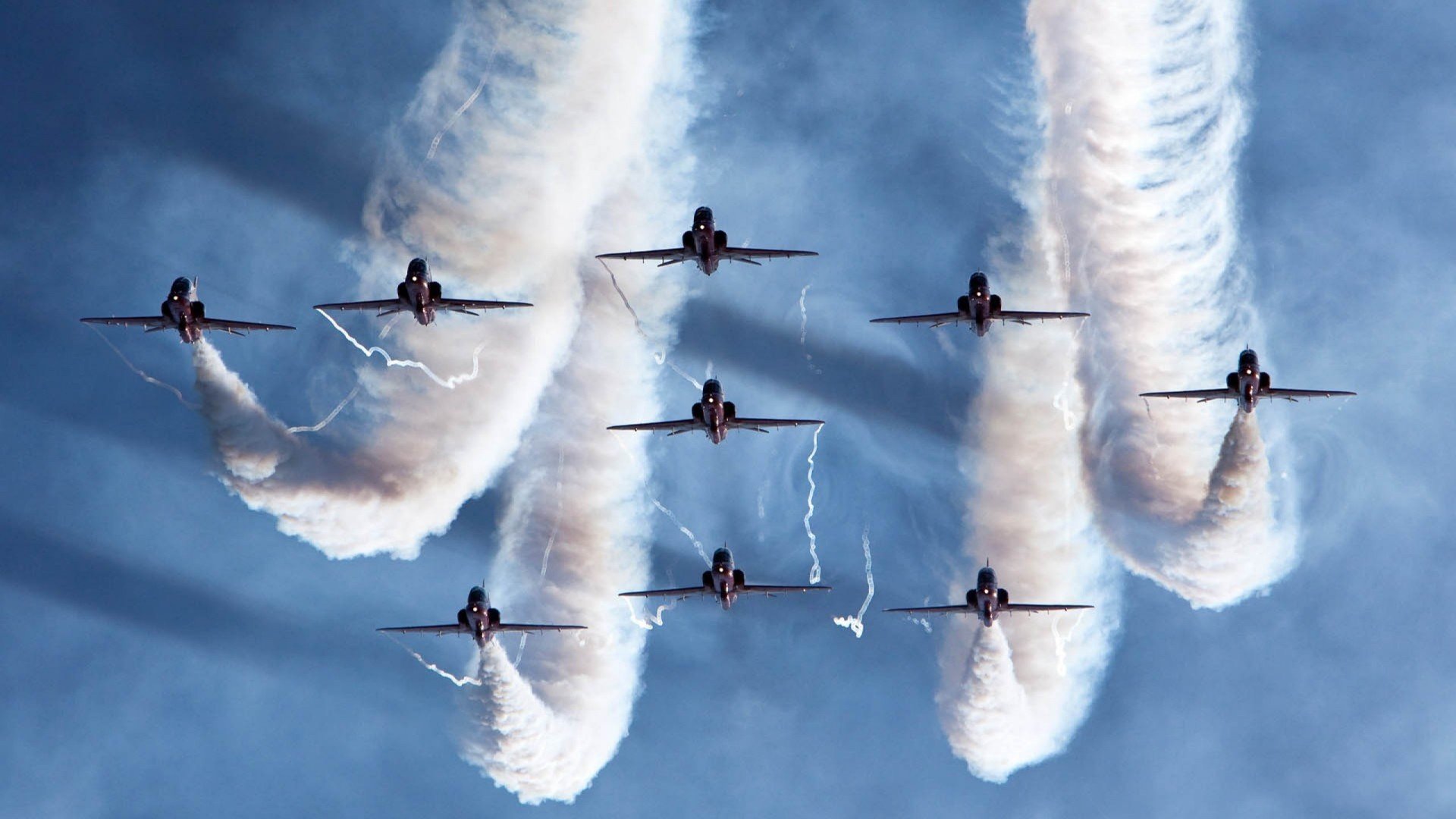 英超球队中场组织策略与防守稳定性相关性分析，英超足球中场休息时间多长