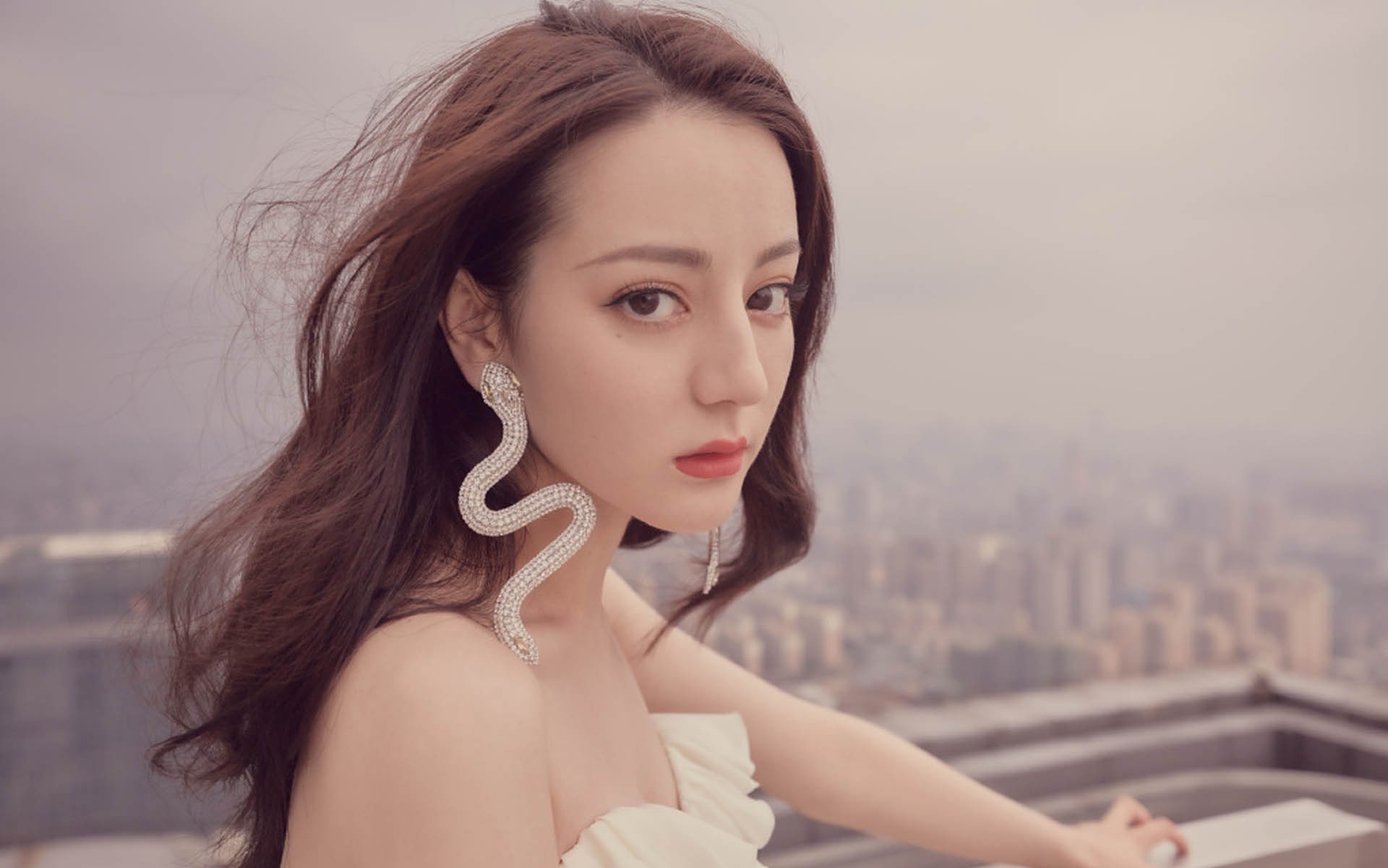 中国足球联赛促进区域足球人才共建机制，中国足协举办的各类足球竞赛有